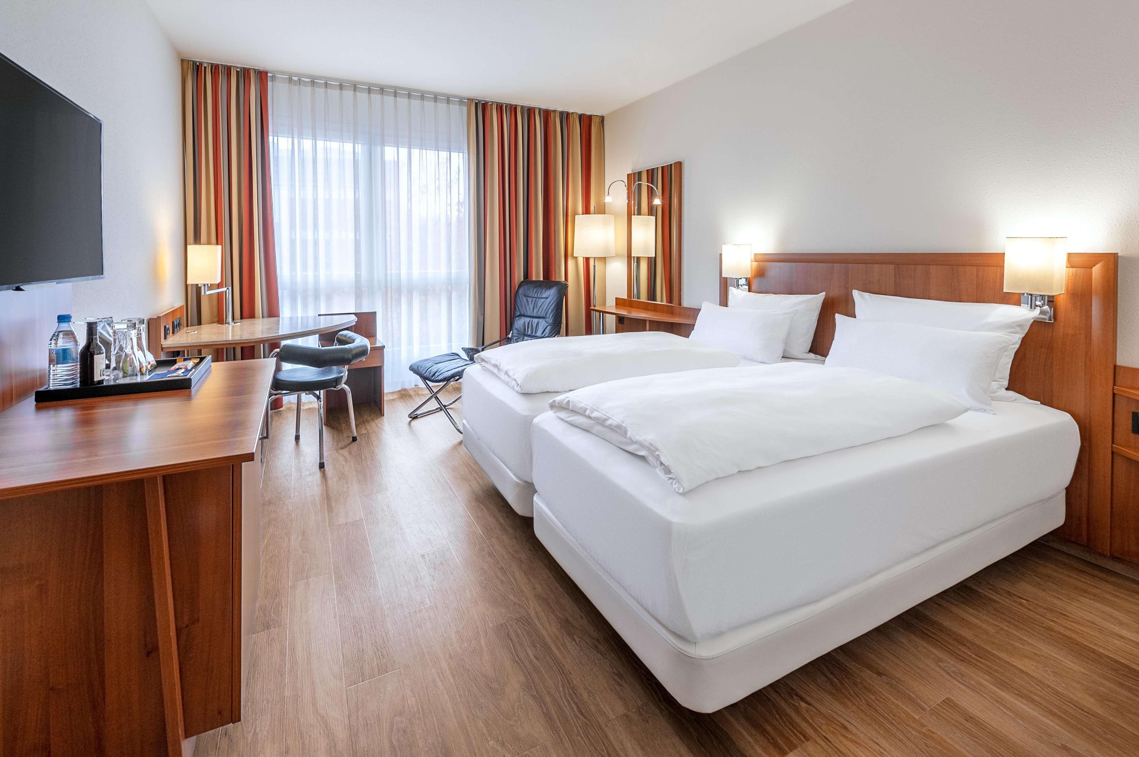 Nh Muenchen Ost Conference Center 4*